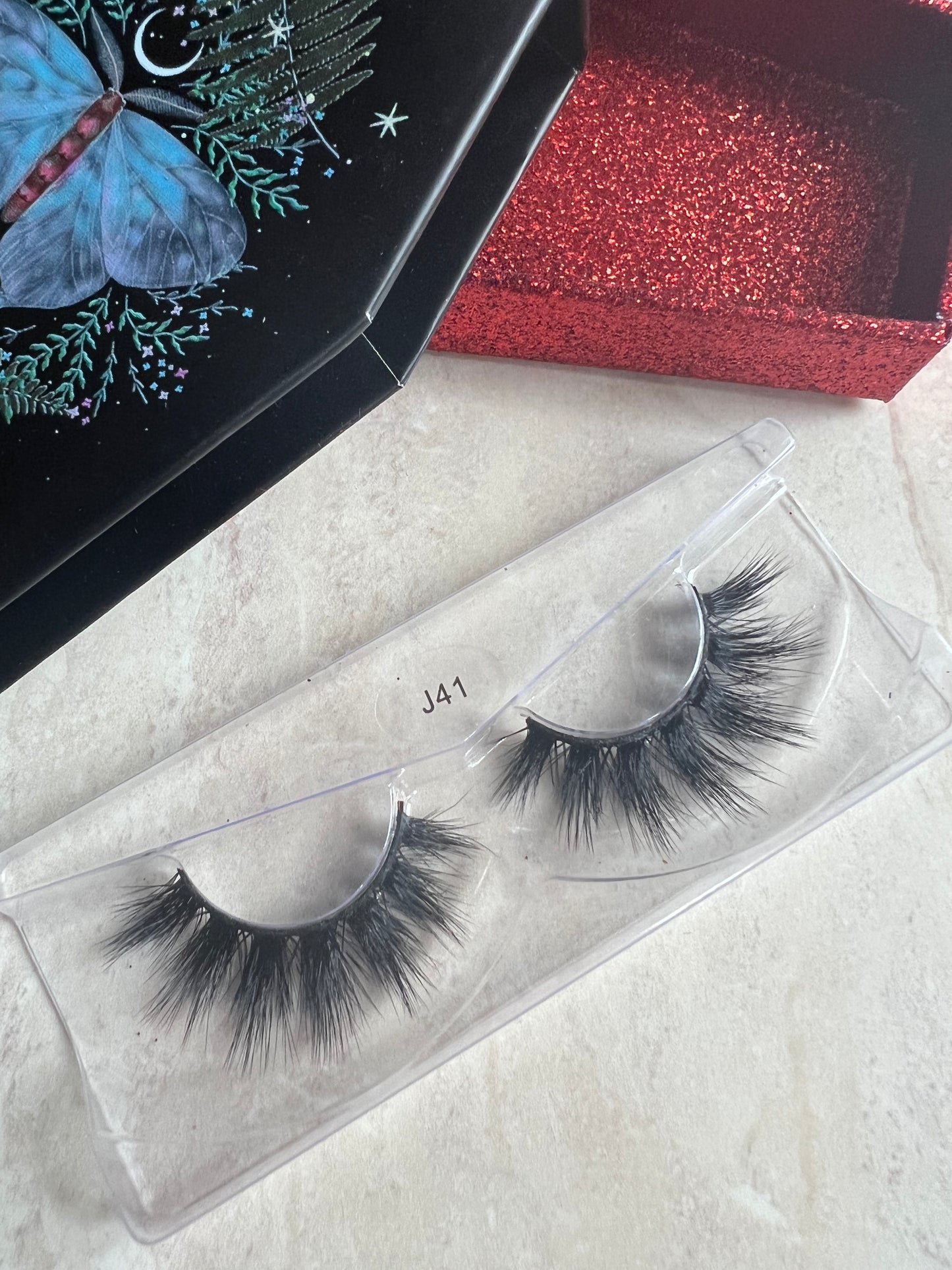 BLUE MOON false lashes in glitter coffin