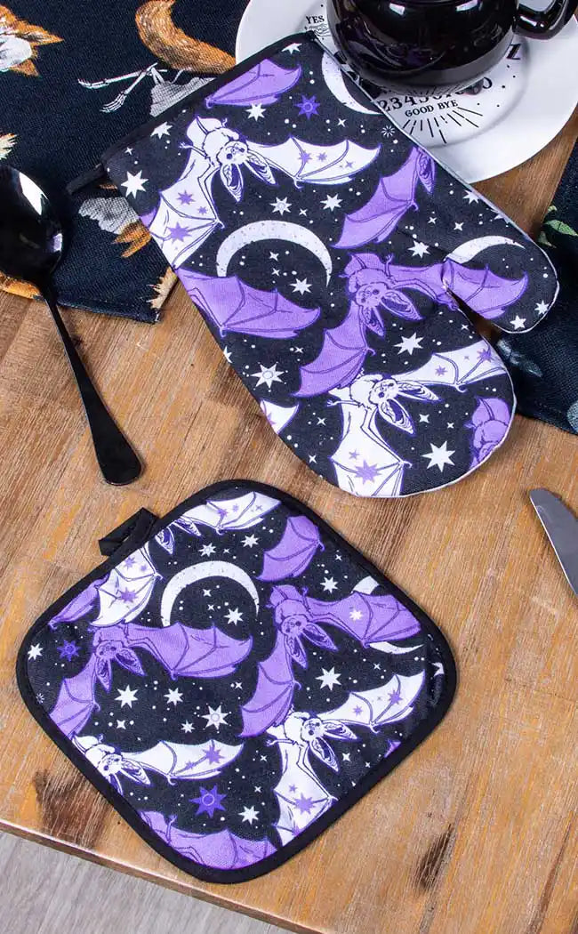 DEAD BY DAWN - Oven Mitt Set