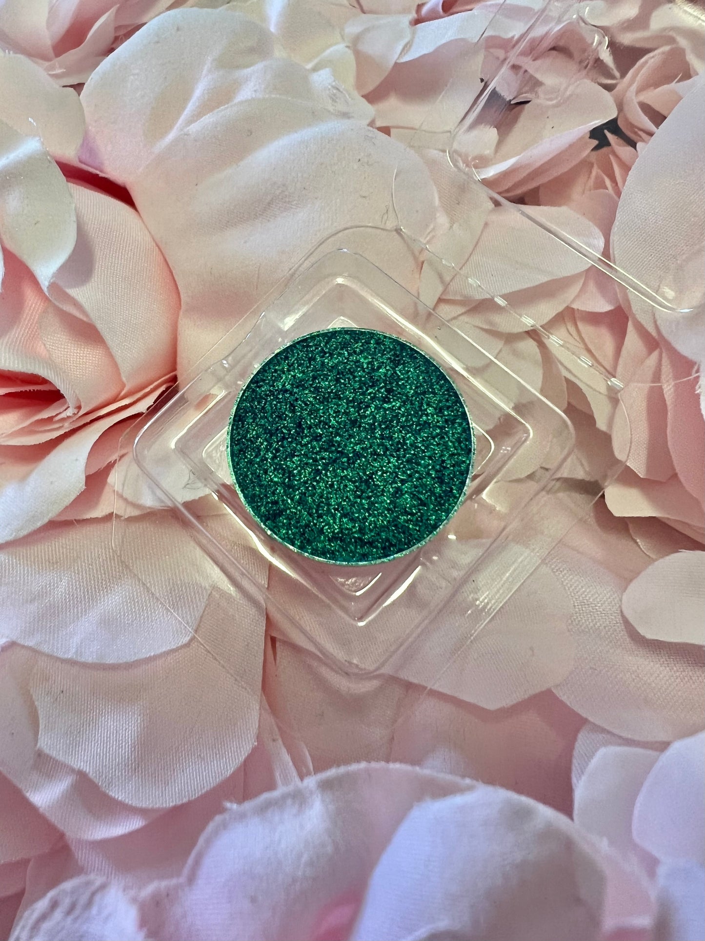 D17 PISCES - Iridescent pressed pigment refill pan