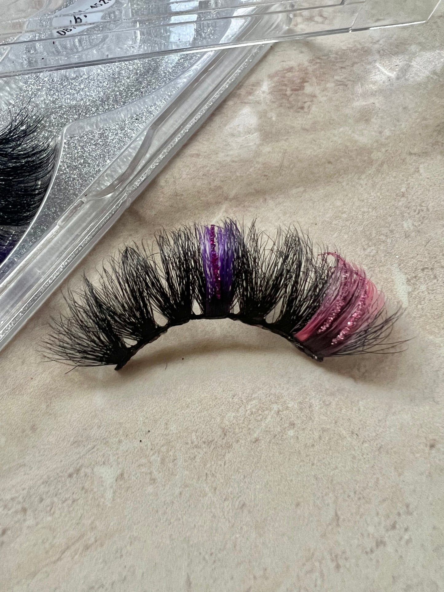 BELLADONNA foil flare false lashes
