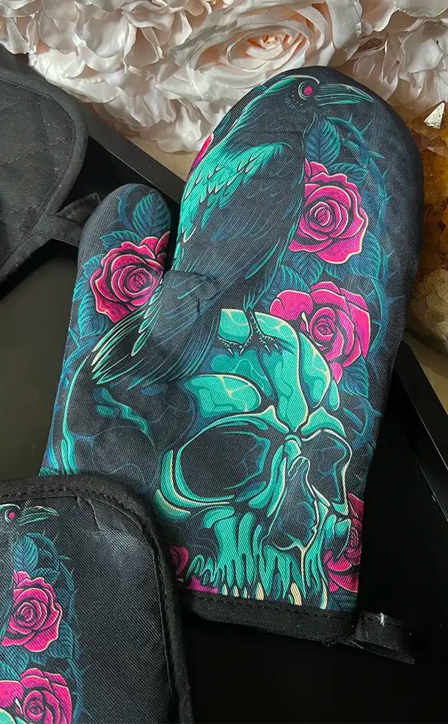 NEVERMORE - Oven Mitt Set