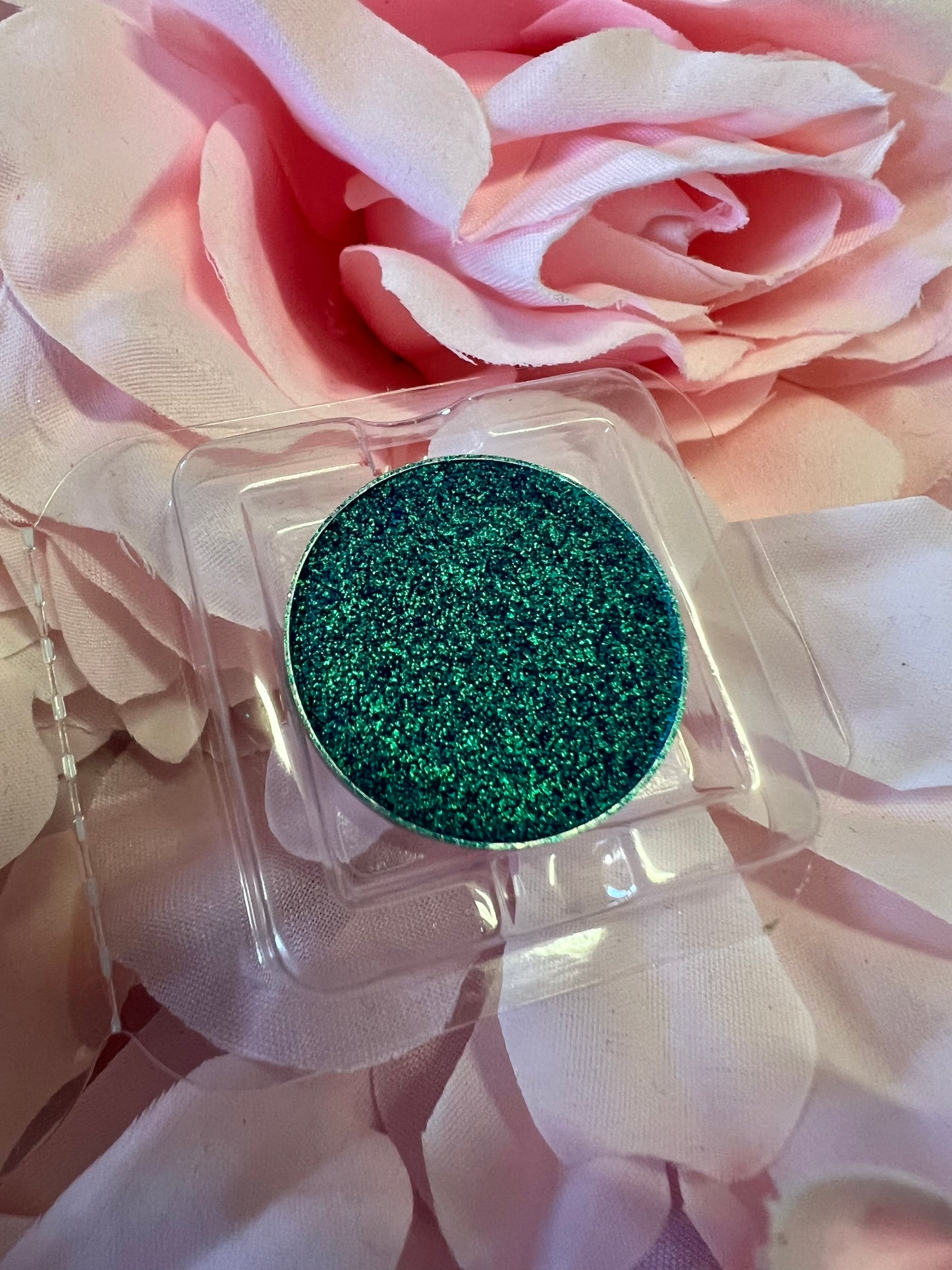 D17 PISCES - Iridescent pressed pigment refill pan