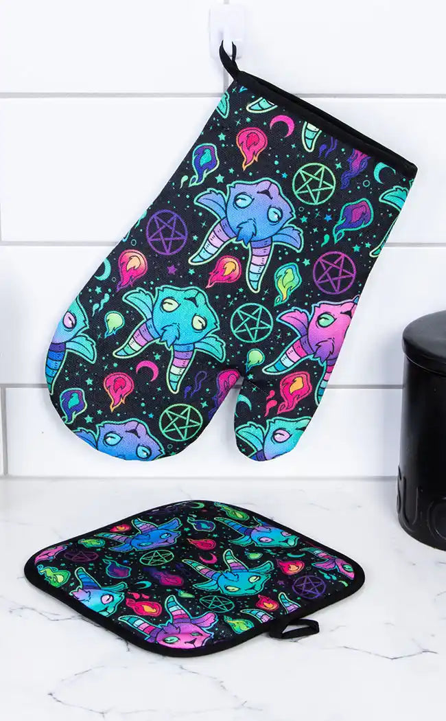 SCREAMIN’ DEMON - Oven Mitt Set