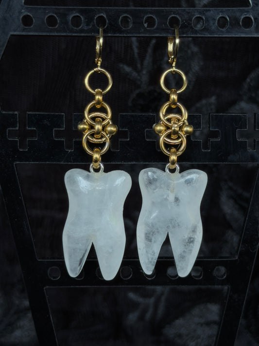 PIECE OFFERINGS - Teeth Pendant Ear Hanger