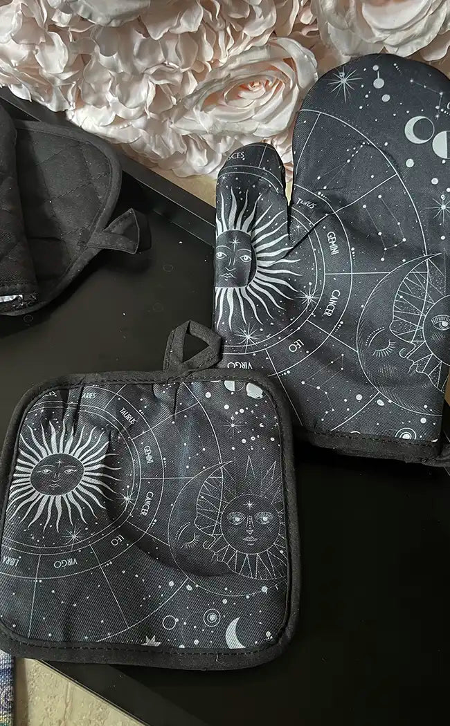 STAR MAP - Oven Mitt Set