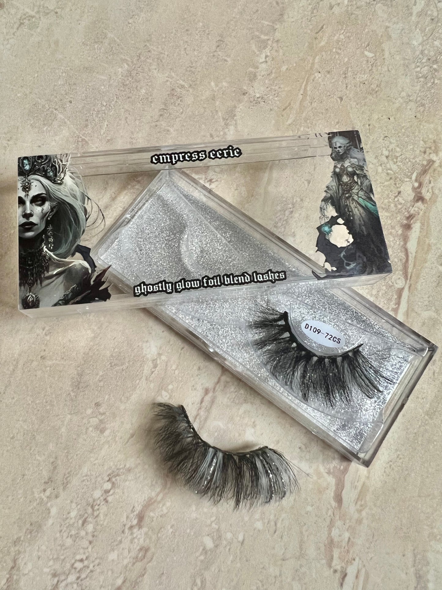 EMPRESS EERIE foil flare false lashes