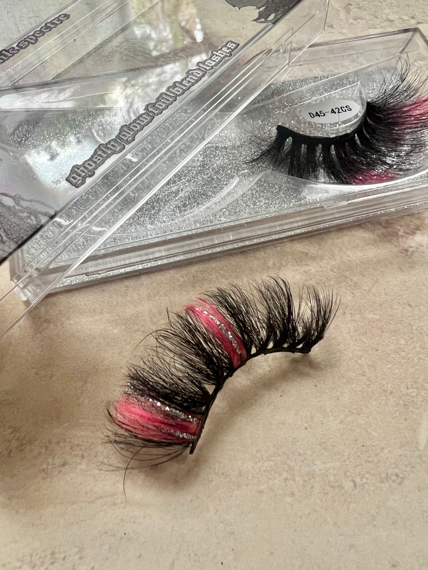 ROSE RUIN foil flare false lashes