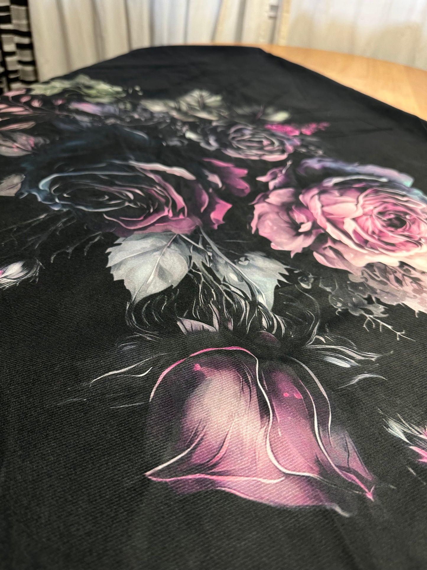 BED OF ROSES - TABLE CLOTH
