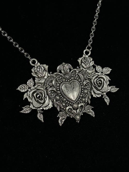 QUEEN OF HEARTS  - Mother of Hades Cast Necklace