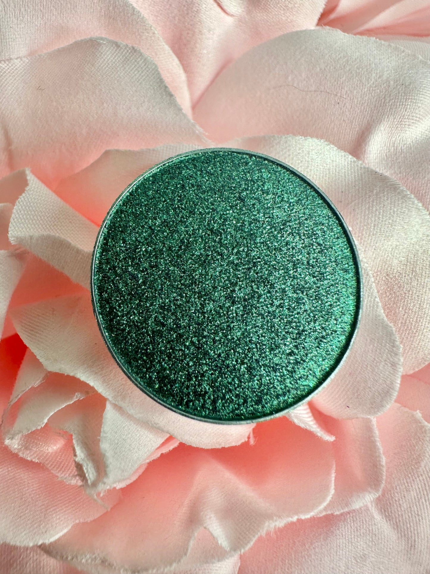 D62 MALACHITE - Iridescent pressed pigment refill pan