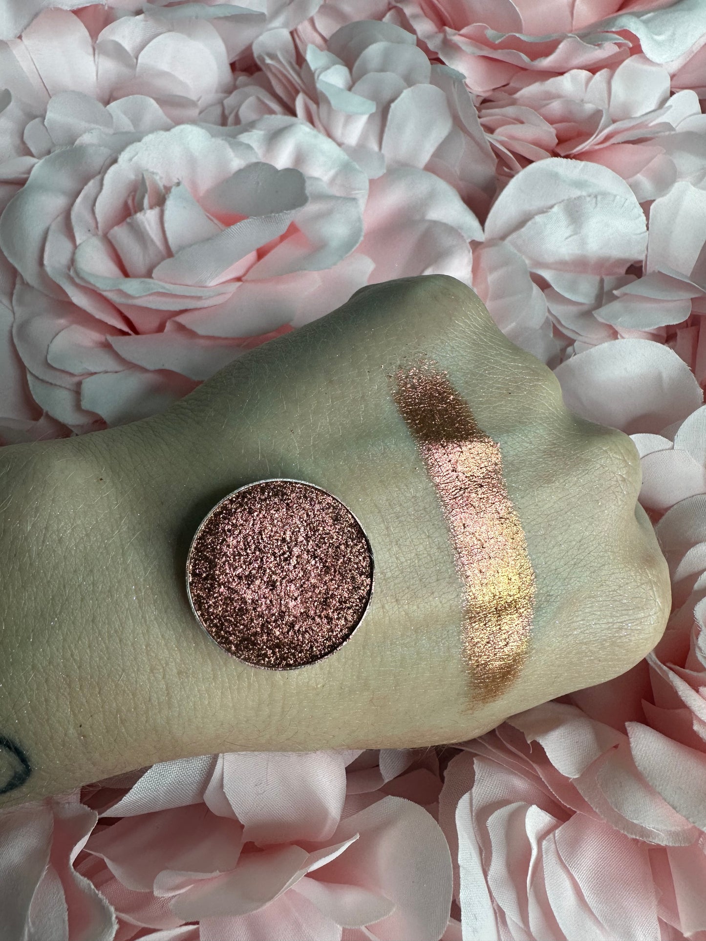 D73 RUSTY NAIL - Iridescent pressed pigment refill pan