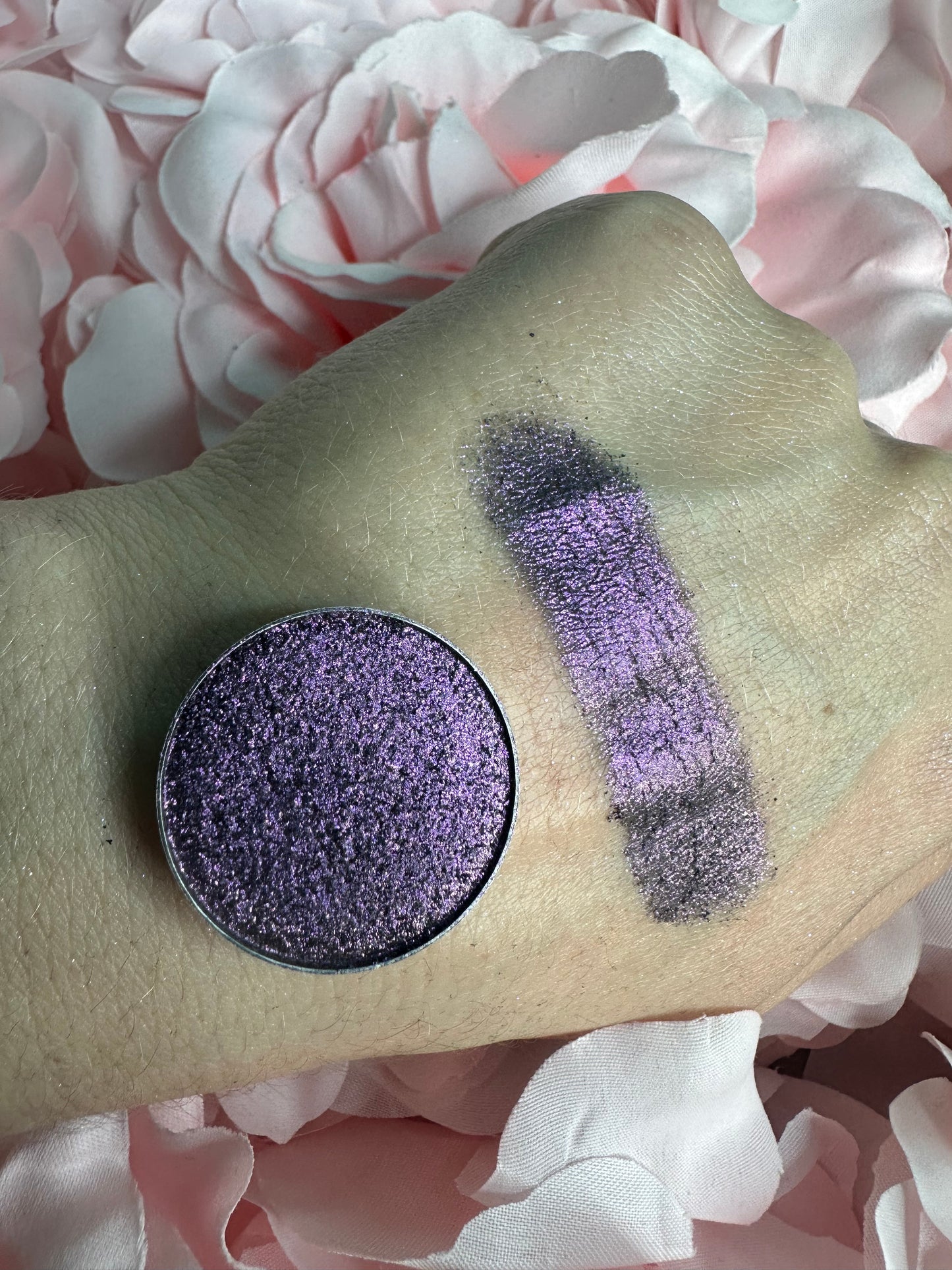 D56 WITCH’S BREW - Iridescent pressed pigment refill pan