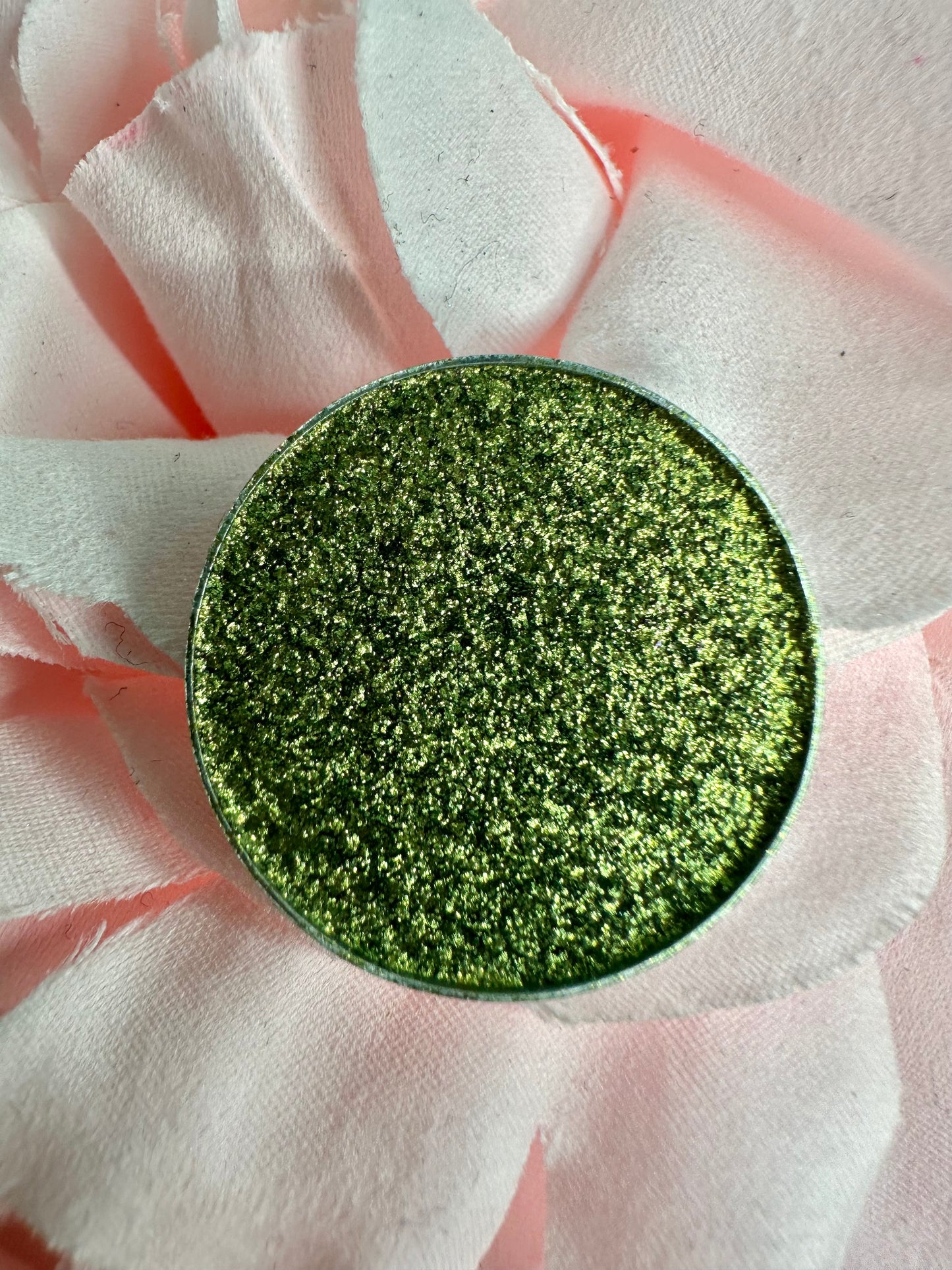 D43 MEADOW - Iridescent pressed pigment refill pan