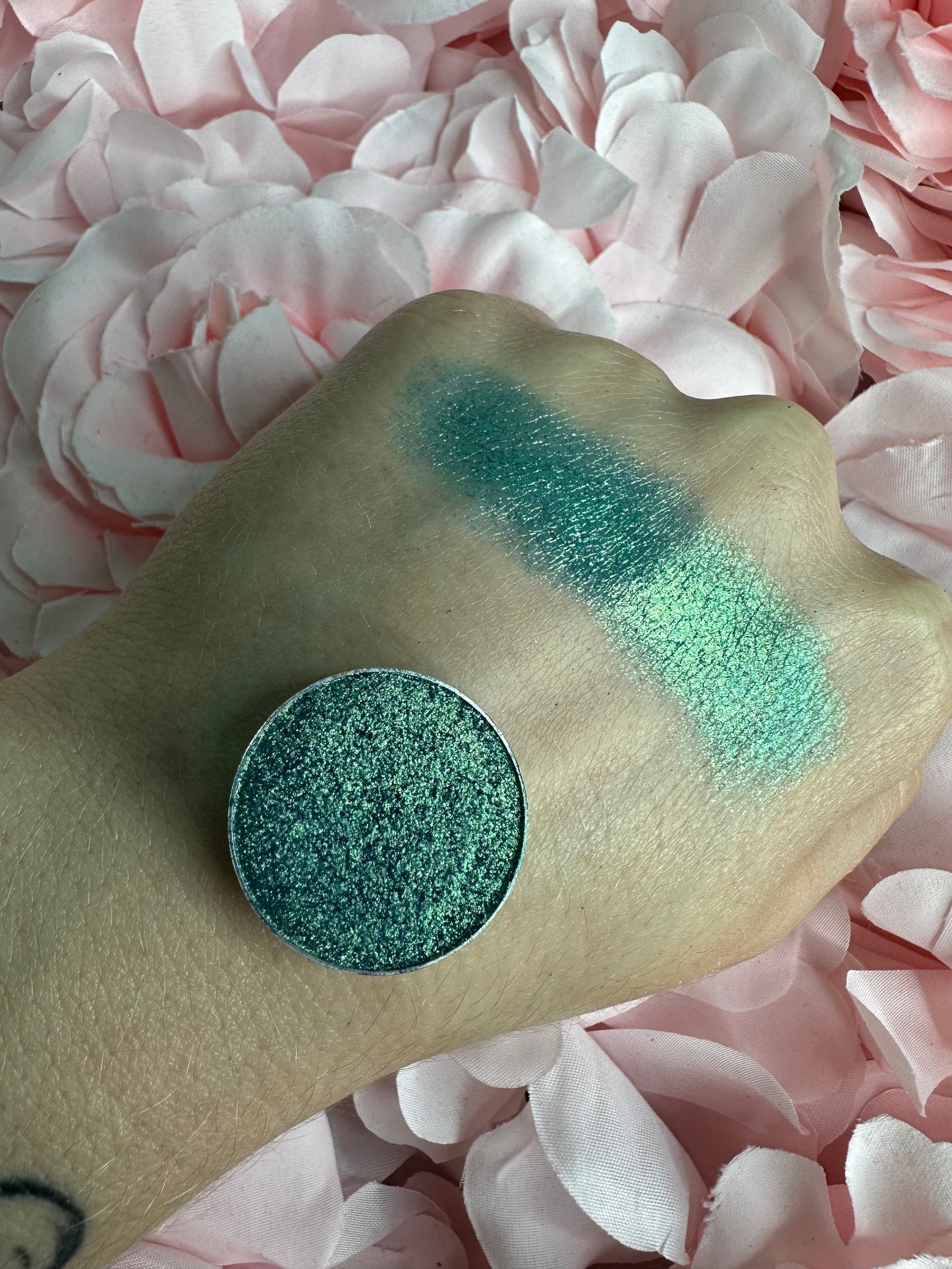 D15 SEA MOSS - Iridescent pressed pigment refill pan
