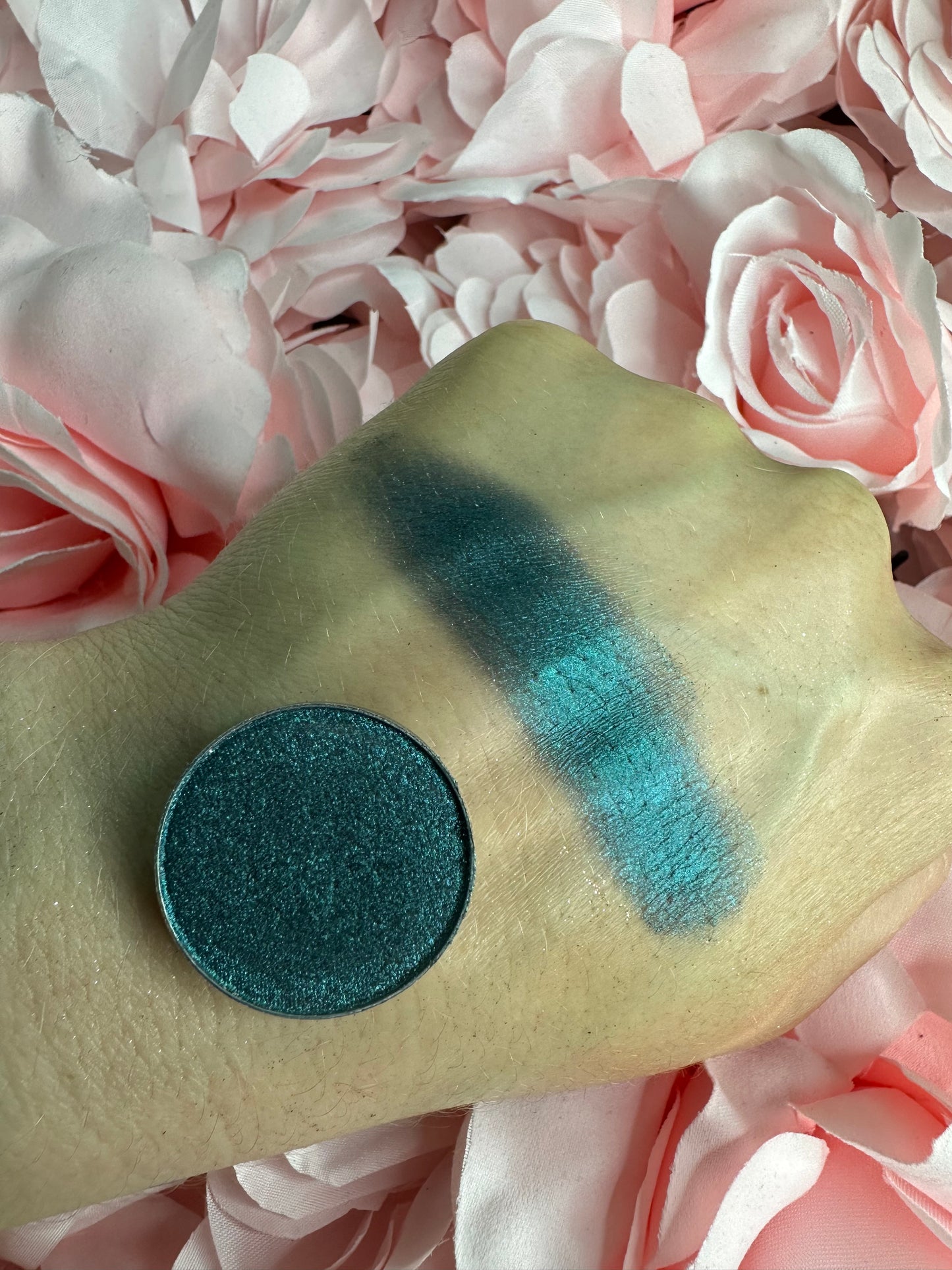 D65 OFF SHORE - Iridescent pressed pigment refill pan
