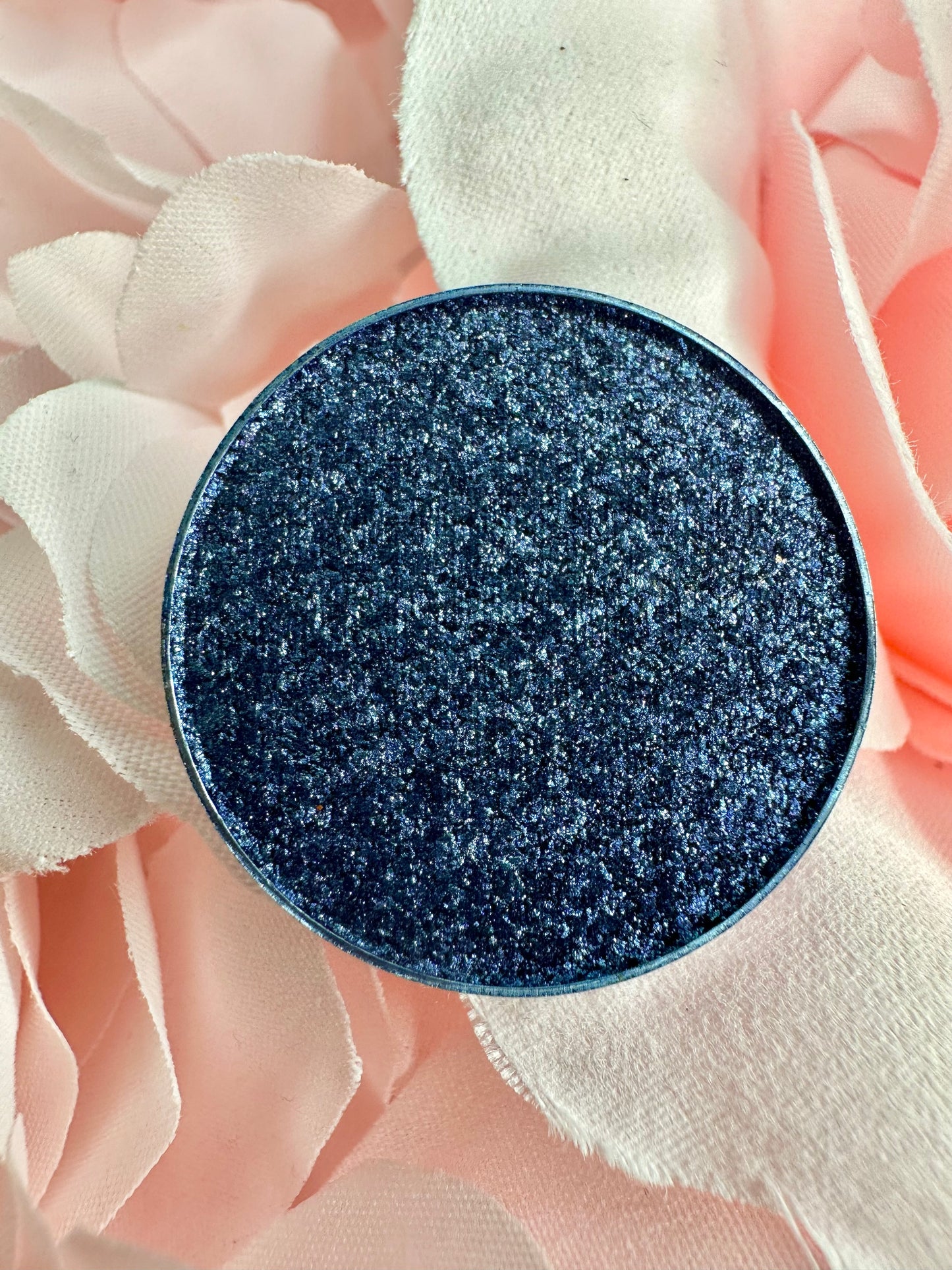 D44 HIGH SEAS - Iridescent pressed pigment refill pan