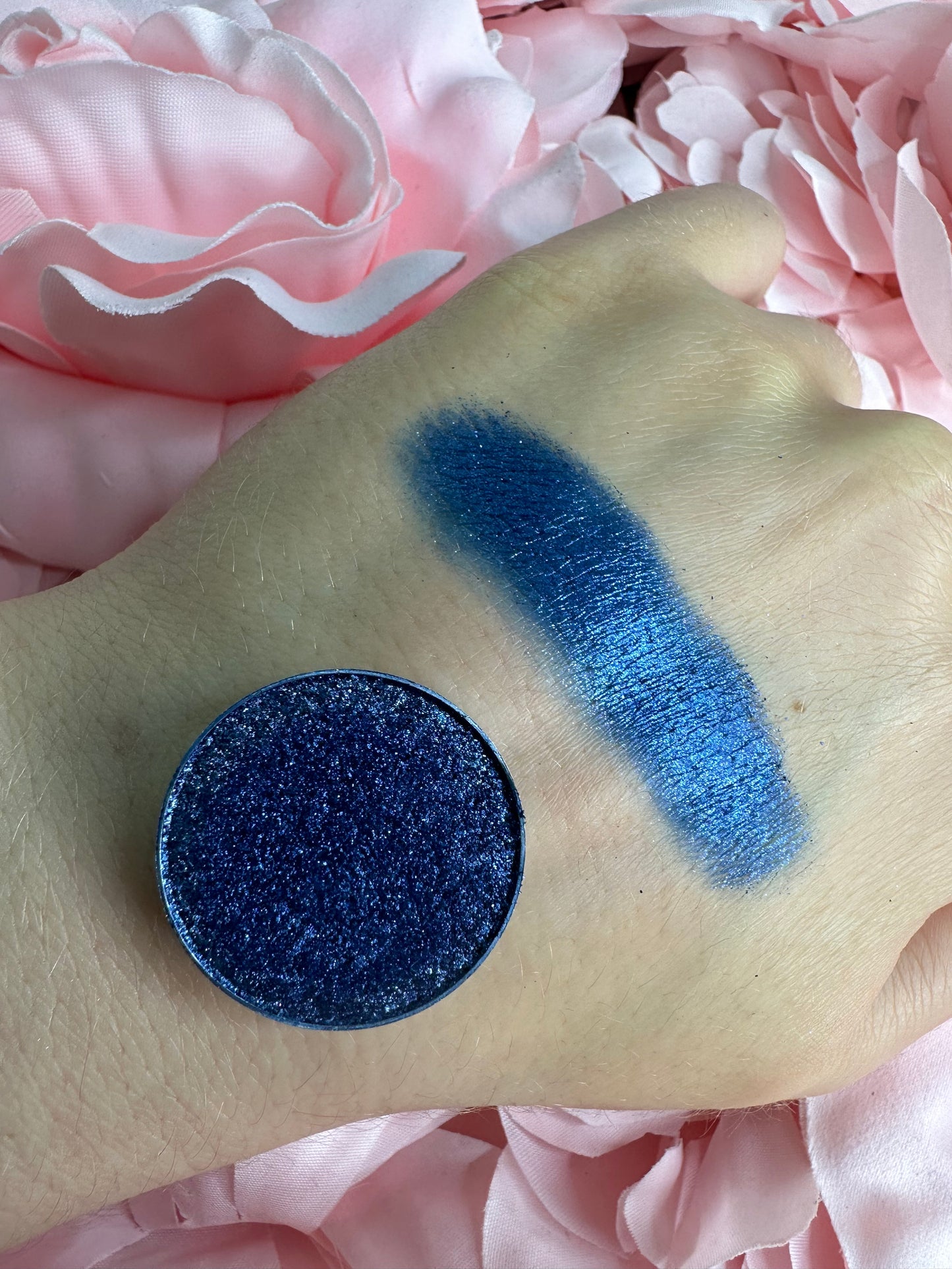 D44 HIGH SEAS - Iridescent pressed pigment refill pan