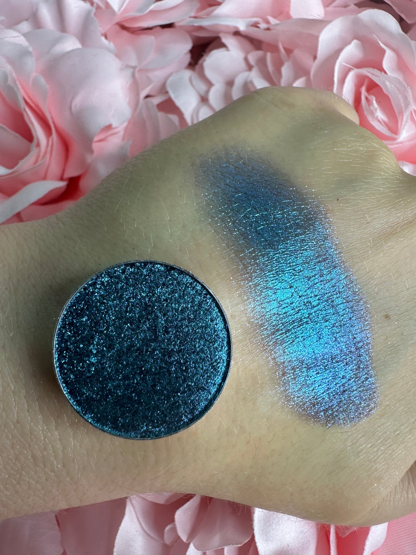 D09 SCUTTLE - Iridescent pressed pigment refill pan