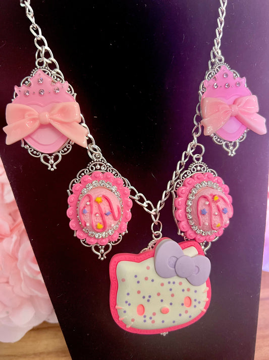 I SCREAM PARLOUR hello Kitty charm Necklace