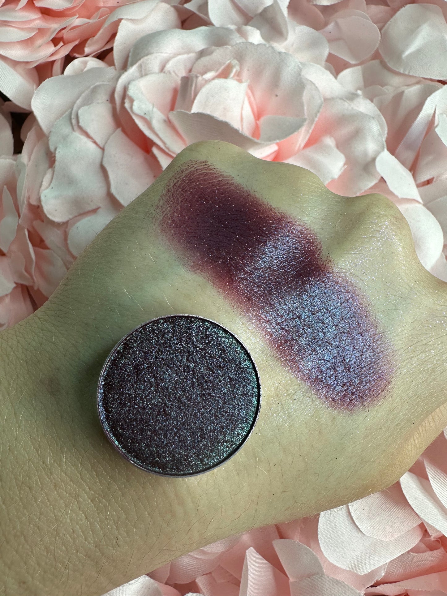 D07 VOLTAGE - Iridescent pressed pigment refill pan