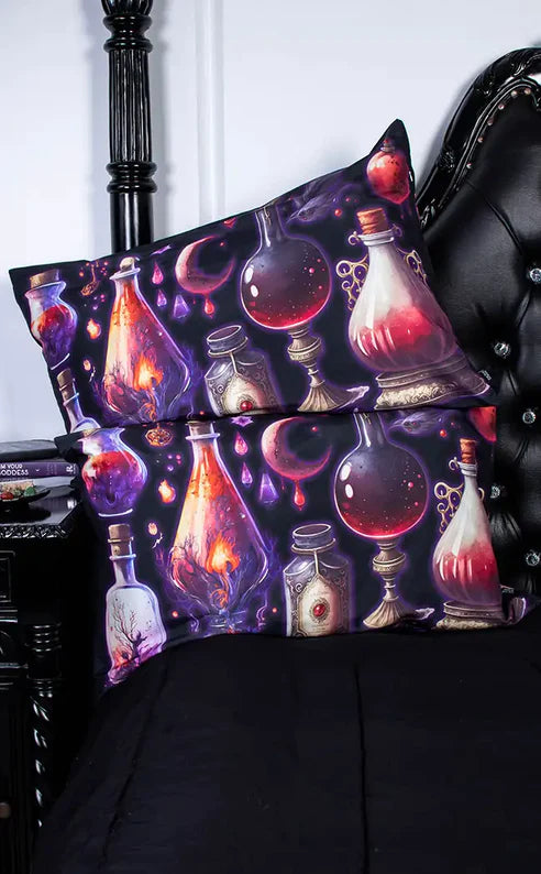 CURIOUS CABINET PILLOW SLIP SET