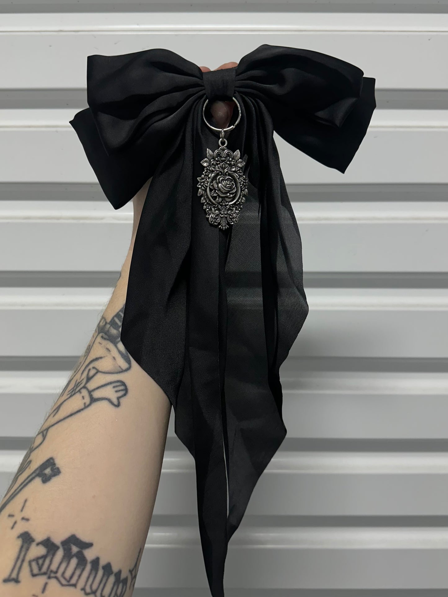 ETERNAL ROSE - Mother of Hades NIGHT GARDEN Hair Bow