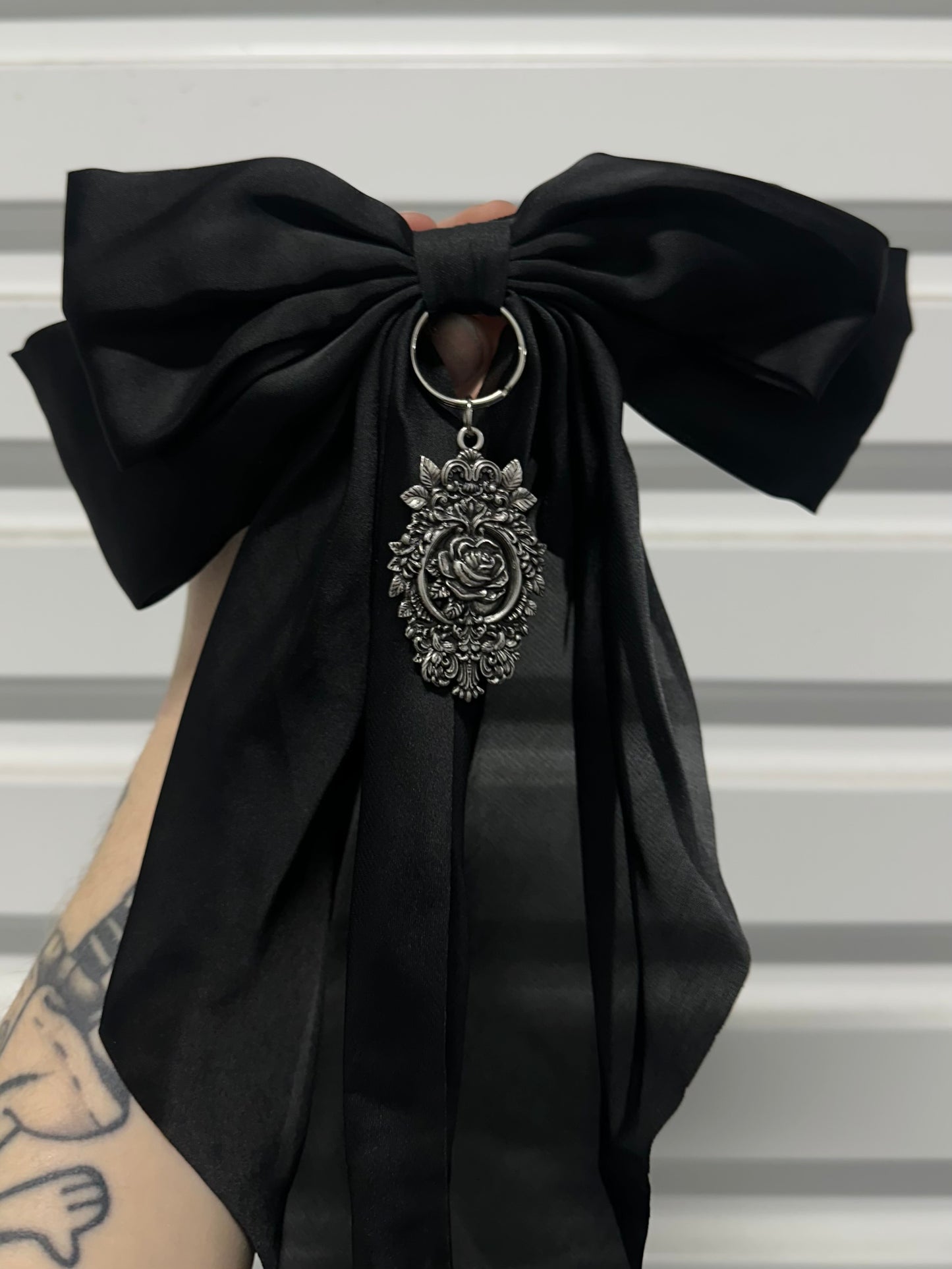 ETERNAL ROSE - Mother of Hades NIGHT GARDEN Hair Bow