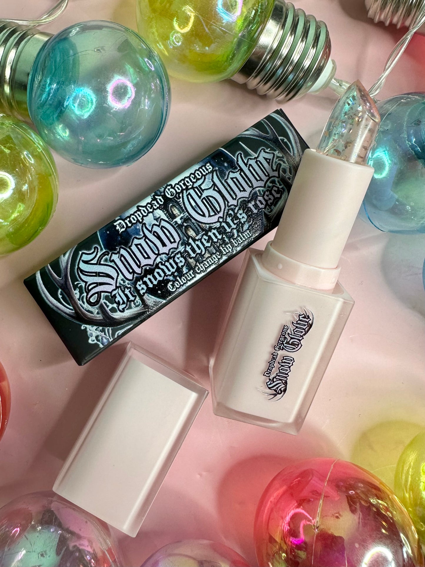 IT SNOWS - Snow globe colour change balm