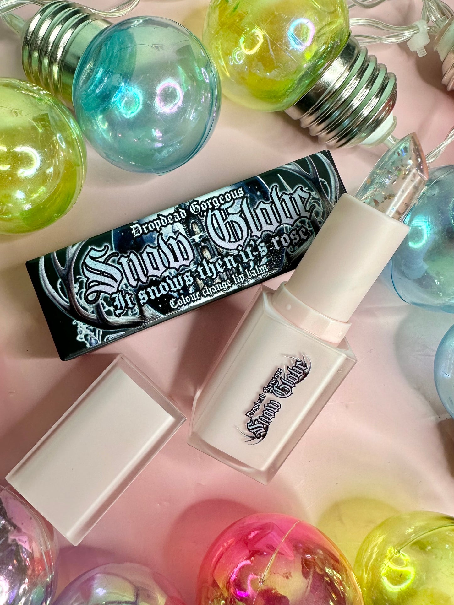 IT SNOWS - Snow globe colour change balm