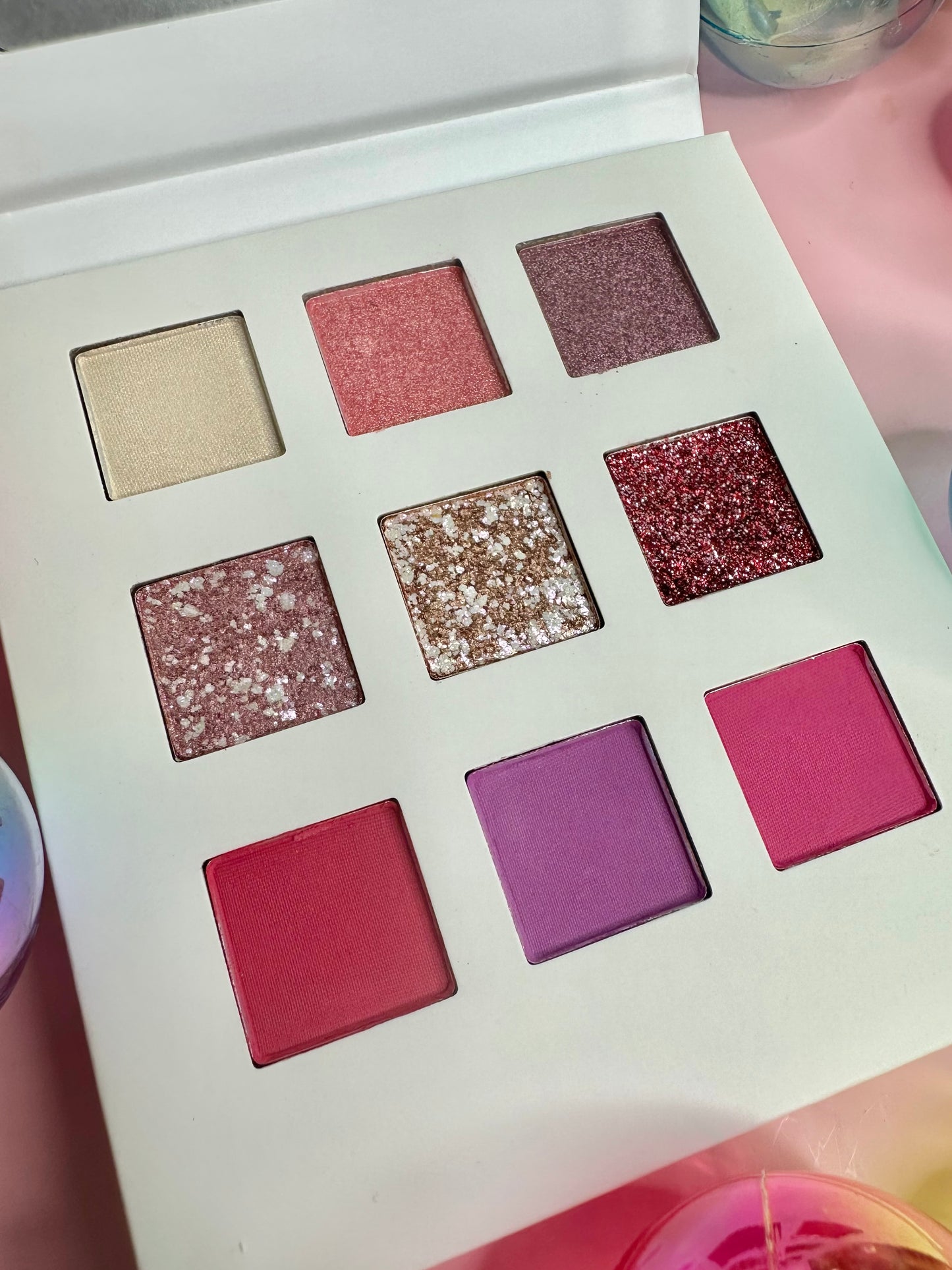 BERRIED ALIVE - Eyeshadow Palette