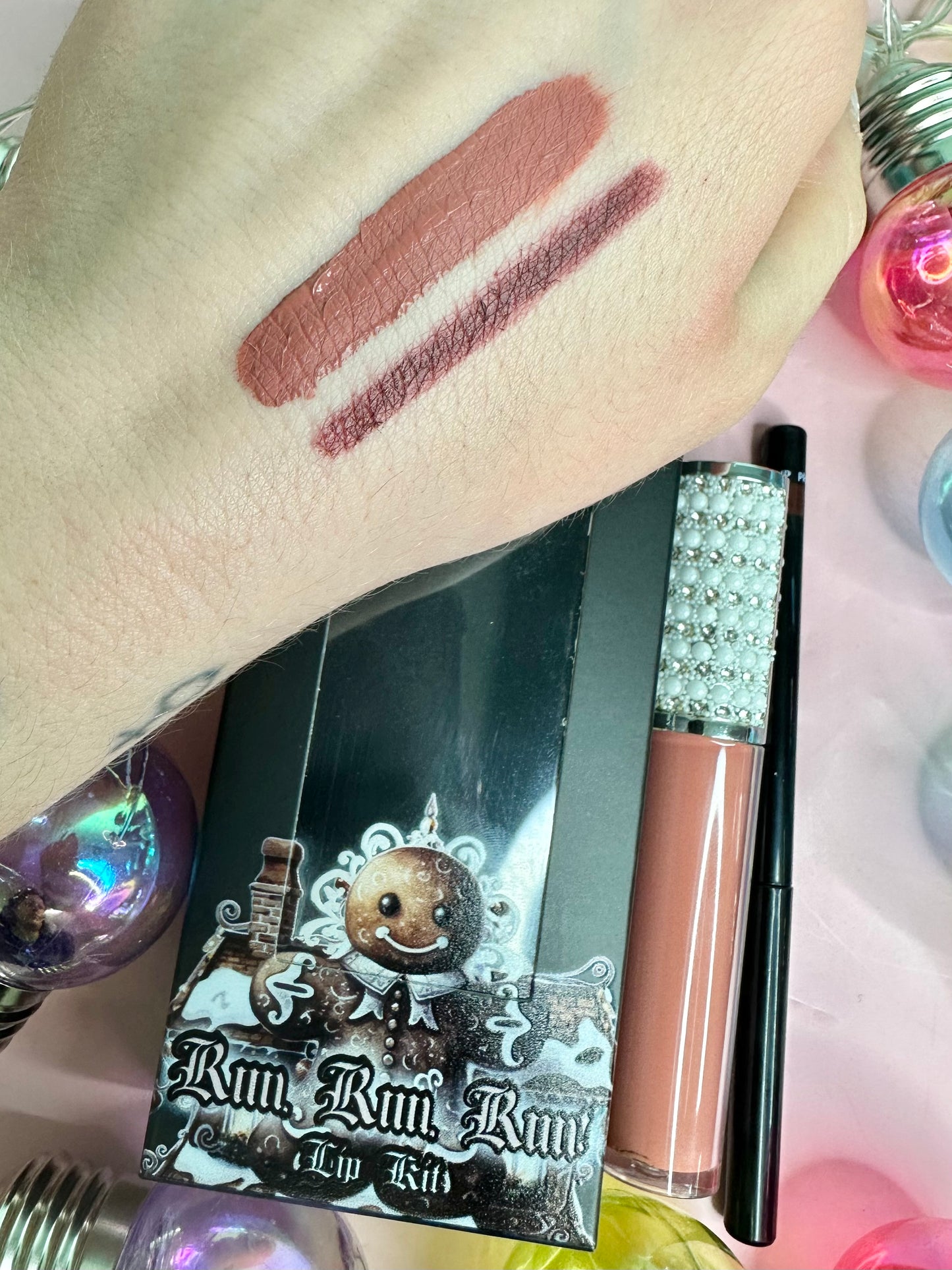 RUN, RUN, RUN! - Liquid lip and liner kit