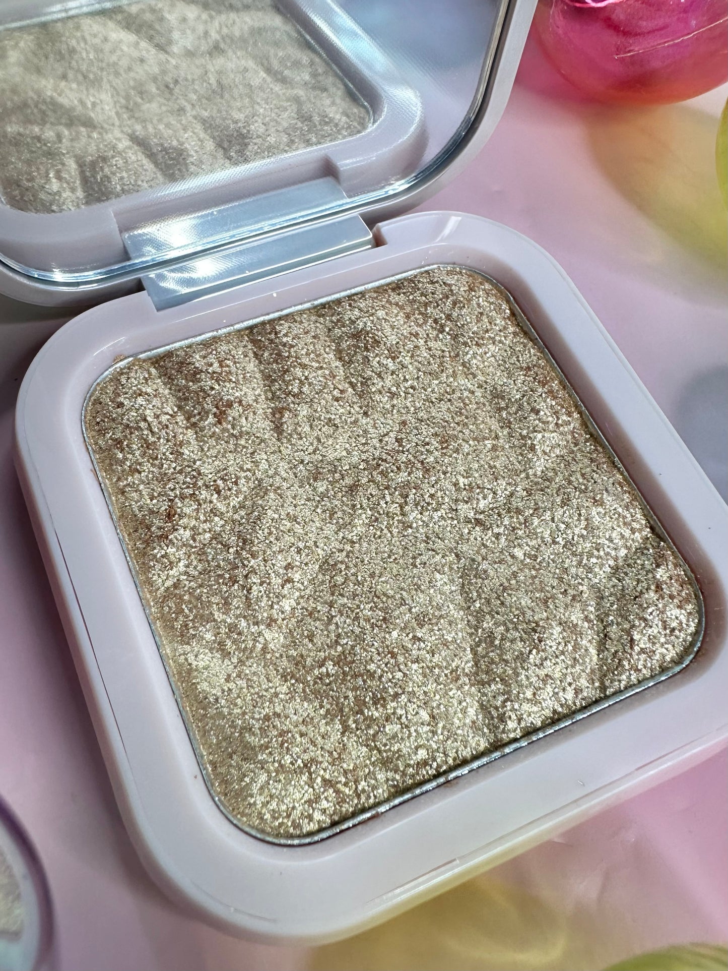 EBENEEZERS CANDLE - Highlight Compact