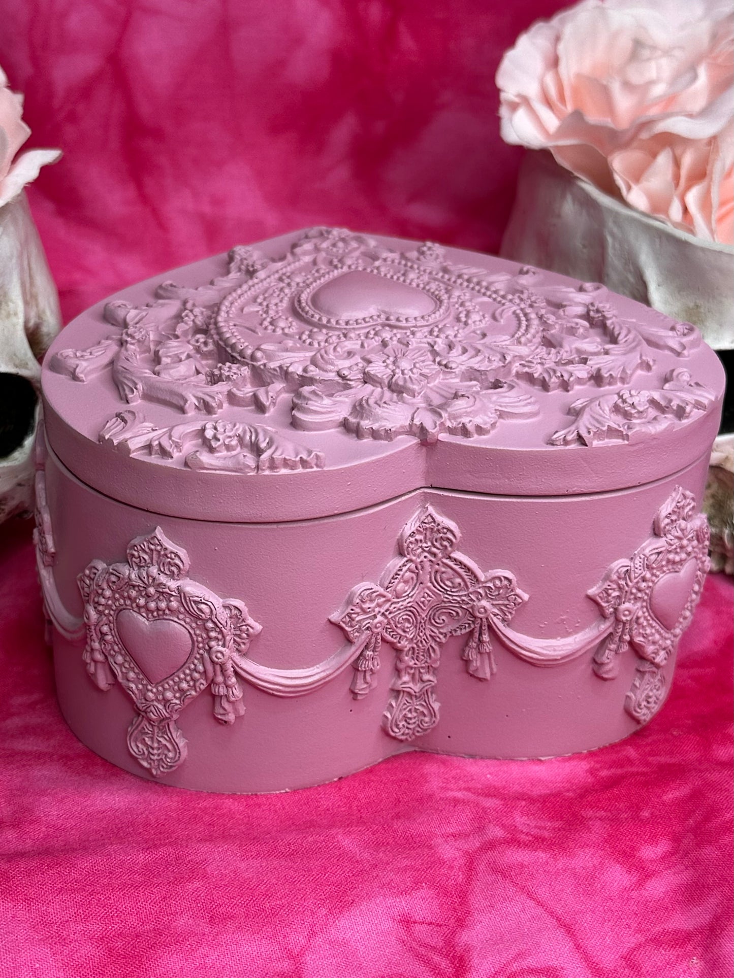 VANITY ROSA ROUGE - Heart Shaped Box