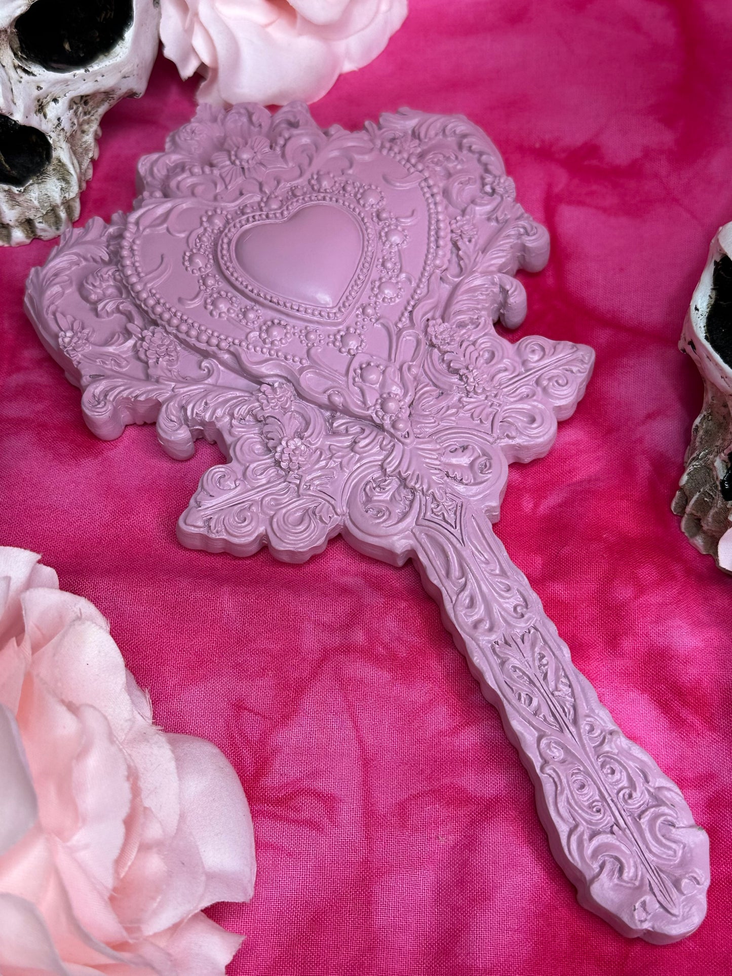 VANITY ROSA ROUGE - Heart Shaped Mirror