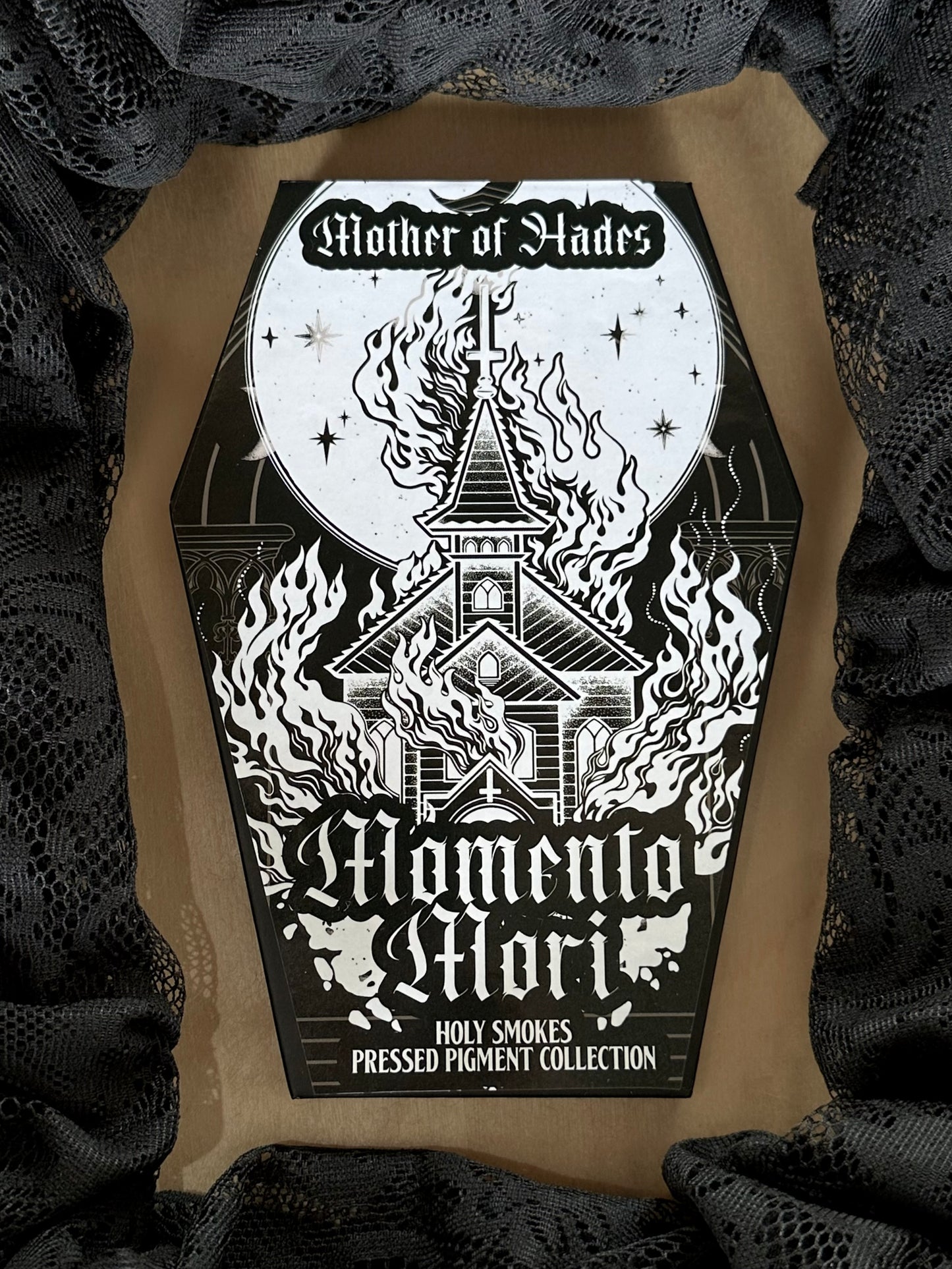 HOLY SMOKES - Momento Mori Coffin eyeshadow palette