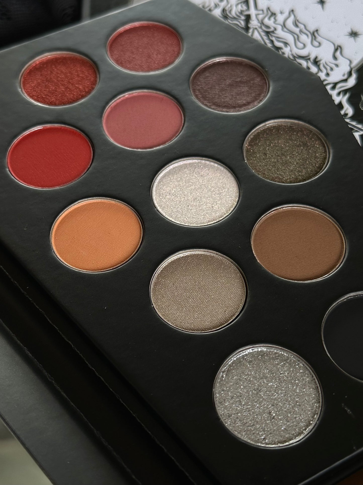 HOLY SMOKES - Momento Mori Coffin eyeshadow palette