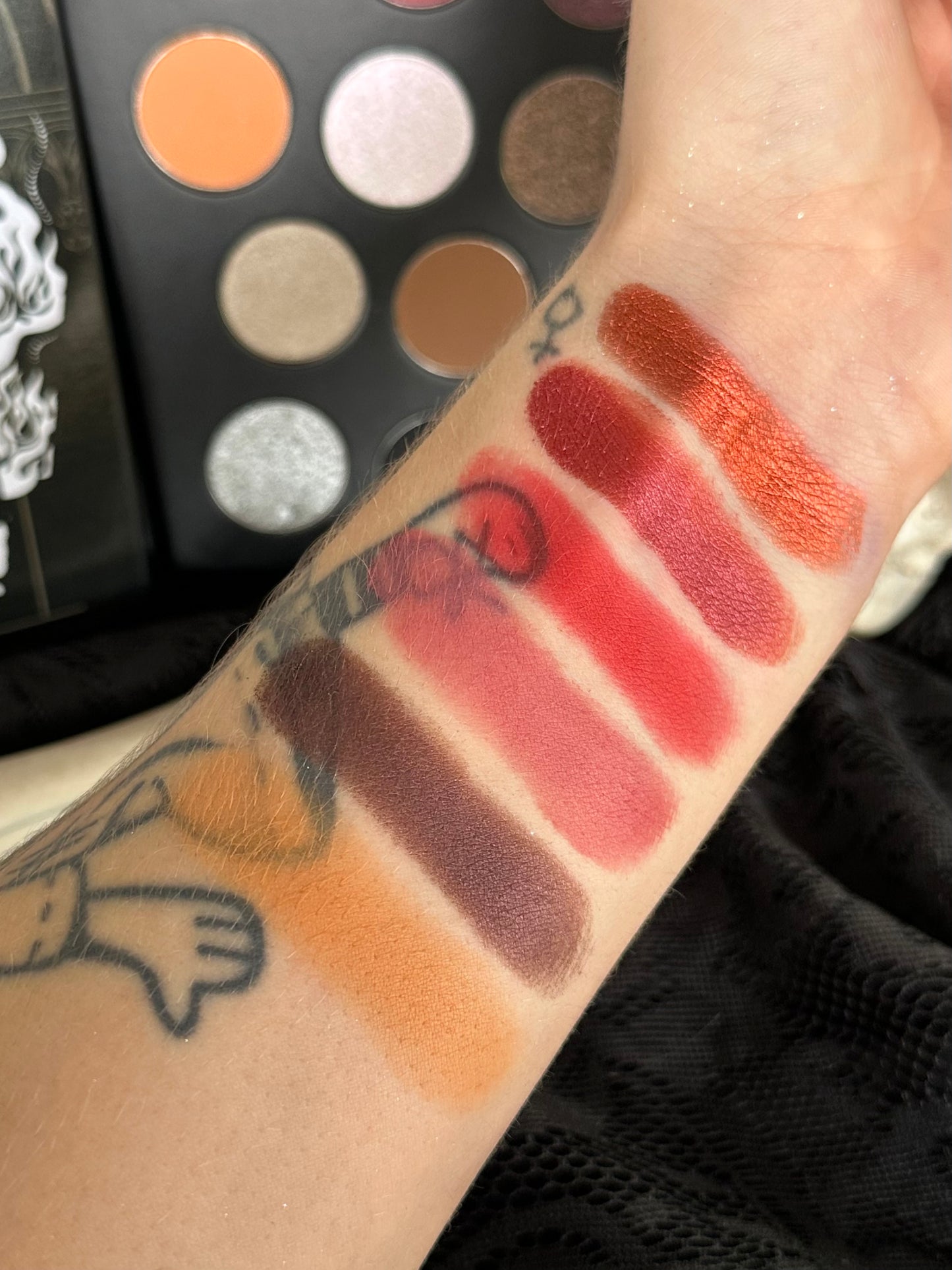 HOLY SMOKES - Momento Mori Coffin eyeshadow palette