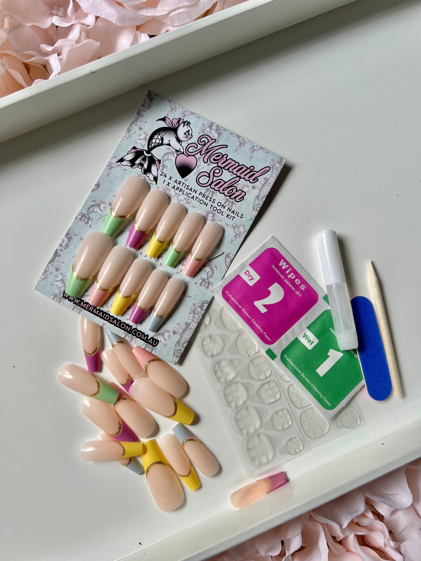 PASTEL PALACE - Press-On Nail Kit