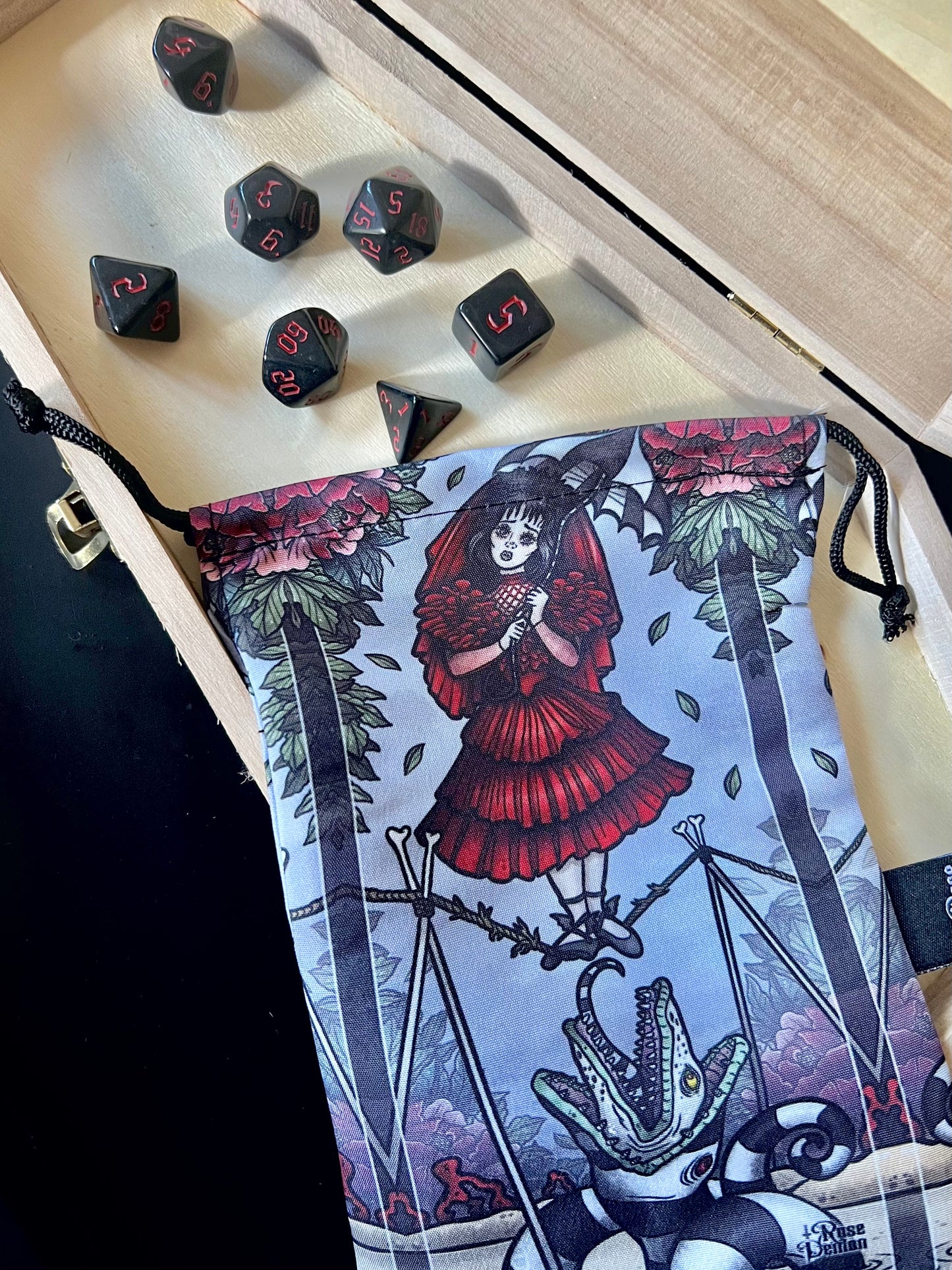 STRANGE & UNUSUAL - Table top gaming dice set