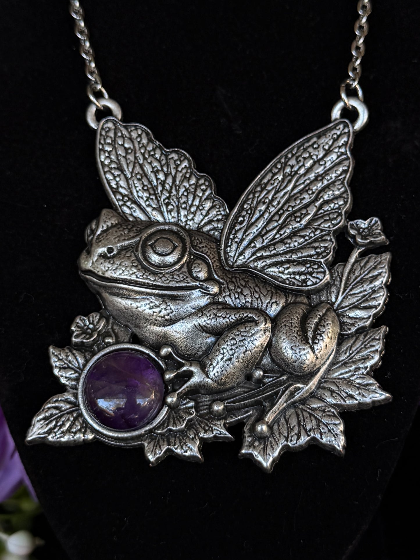 FAIRY FROG - Mother of Hades Amphibian Necklace with Amethyst