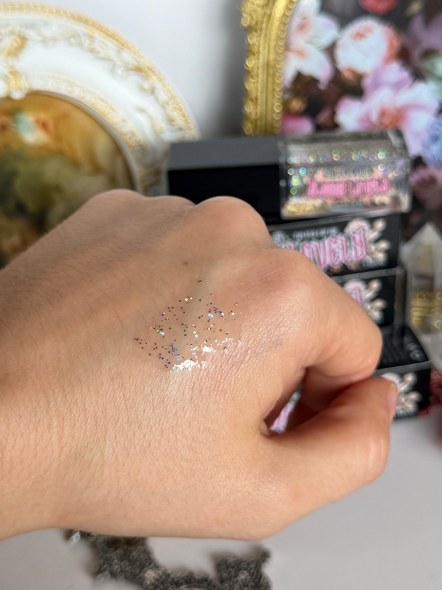 BLOODY LOVELY TINTED LIP OIL - Stone The Crows