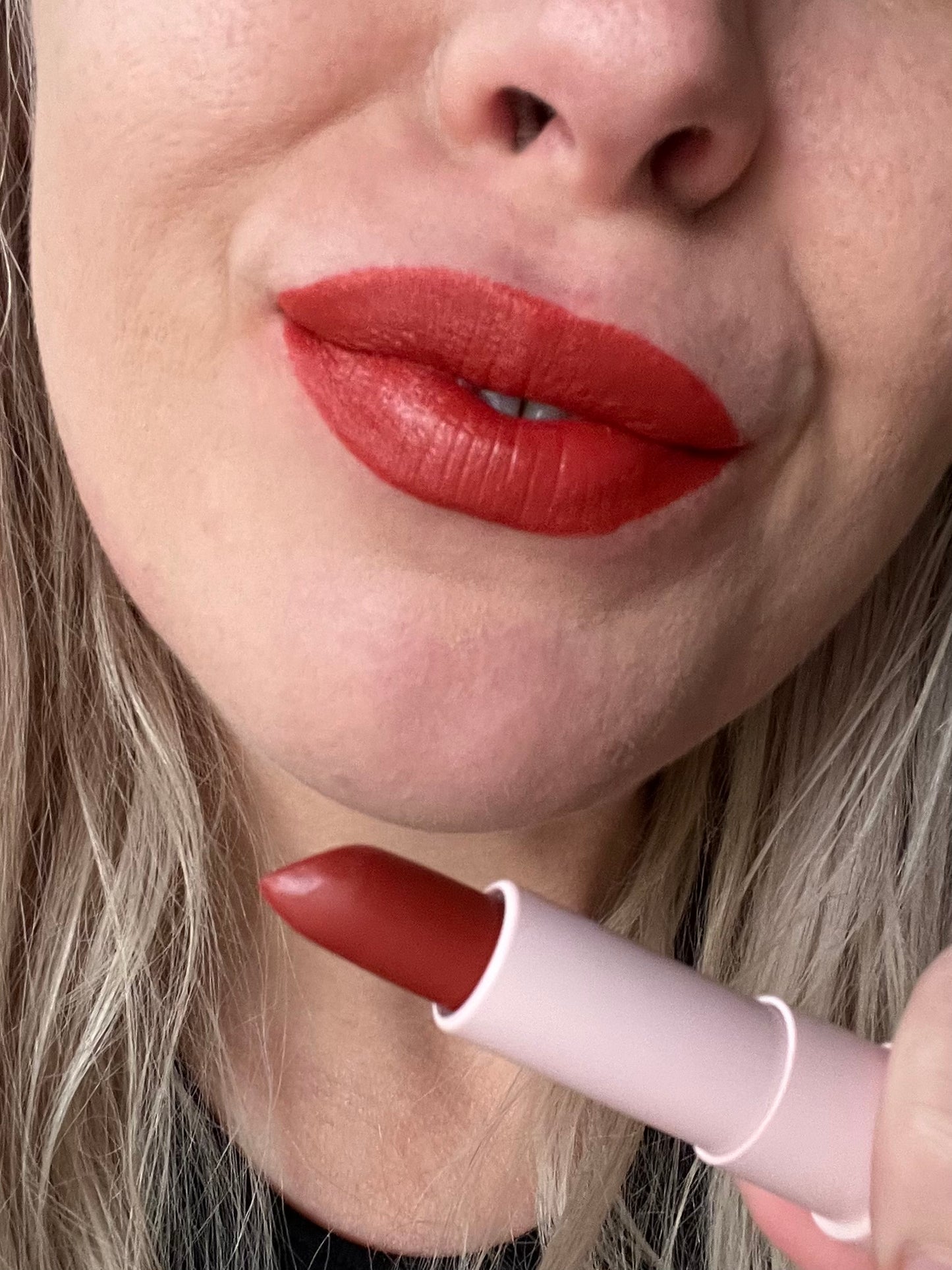 FOXES WEDDING - Traditional Cream Velvet lipstick