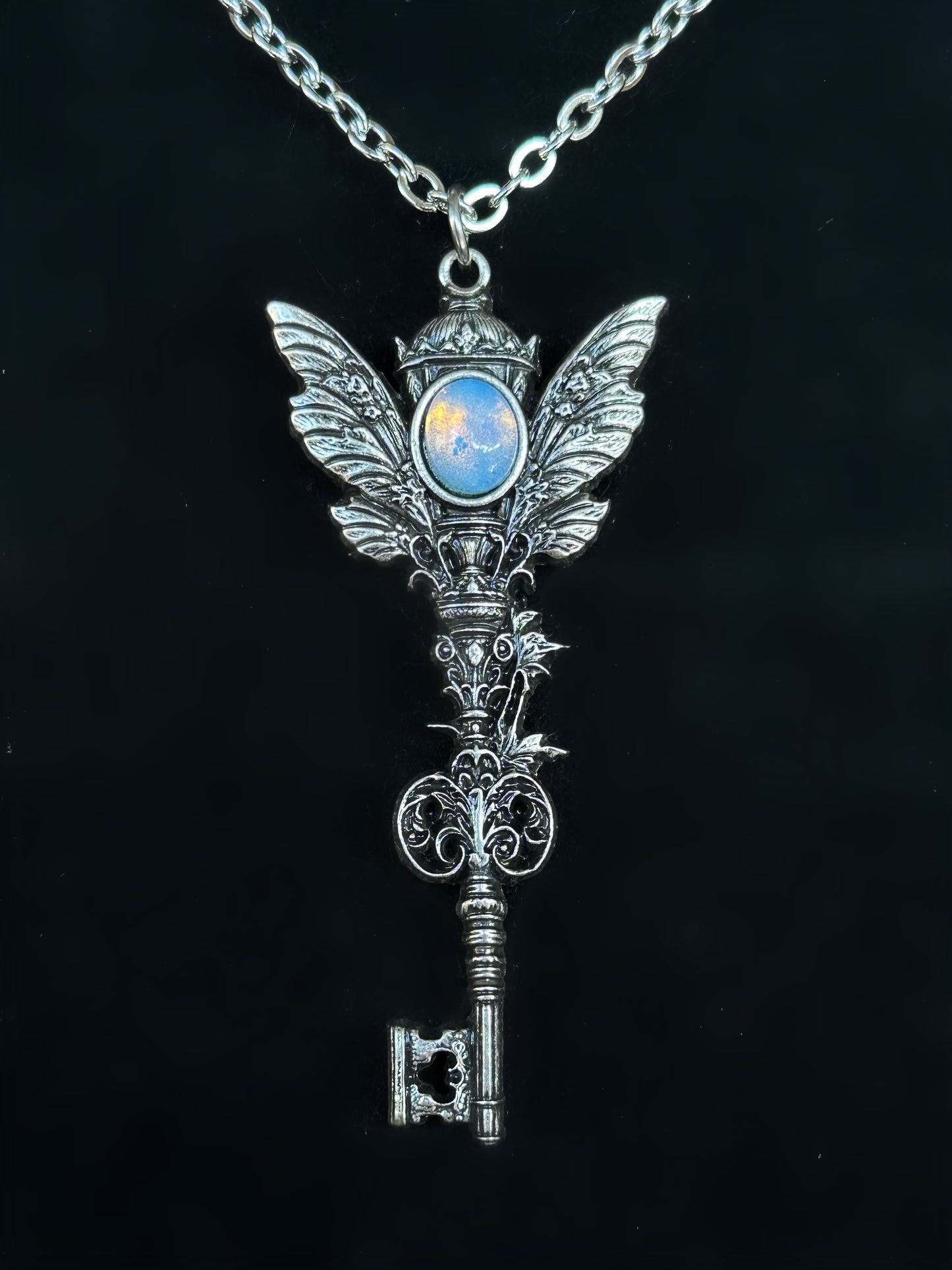 MAGIC KEY - Mother of Hades Romantacy Necklace
