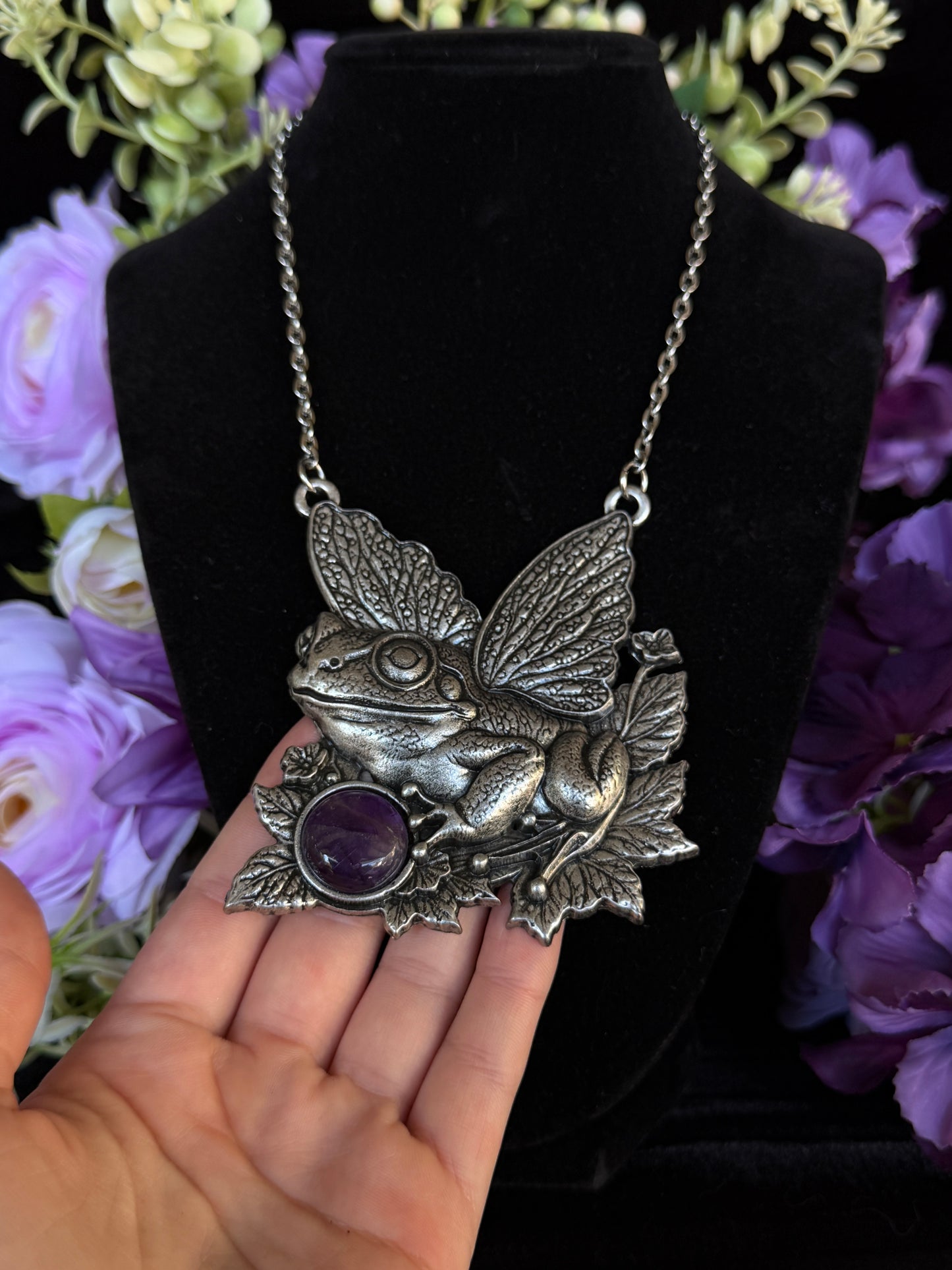 FAIRY FROG - Mother of Hades Amphibian Necklace with Amethyst