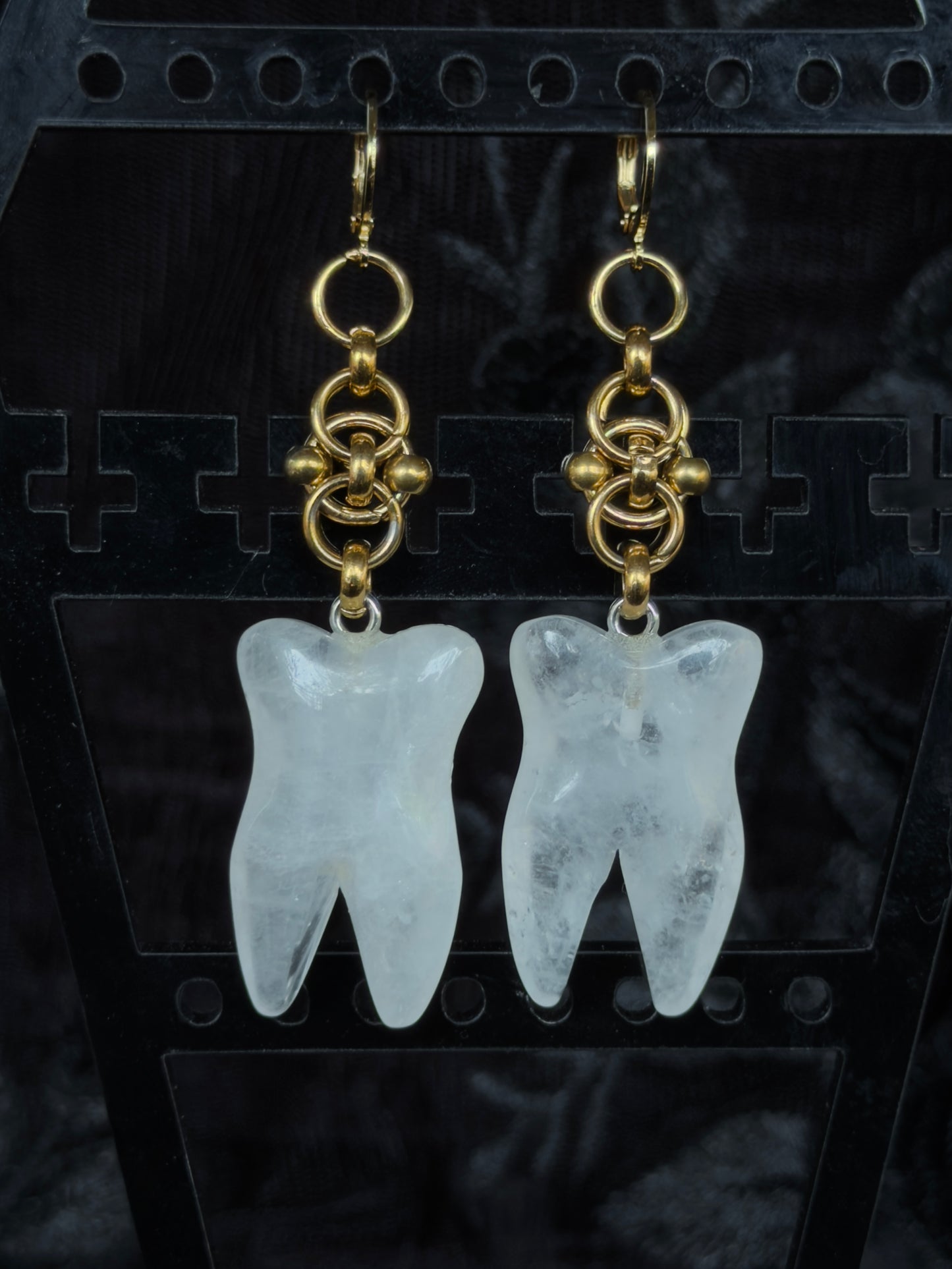 PIECE OFFERINGS - Teeth Pendant Ear Hanger