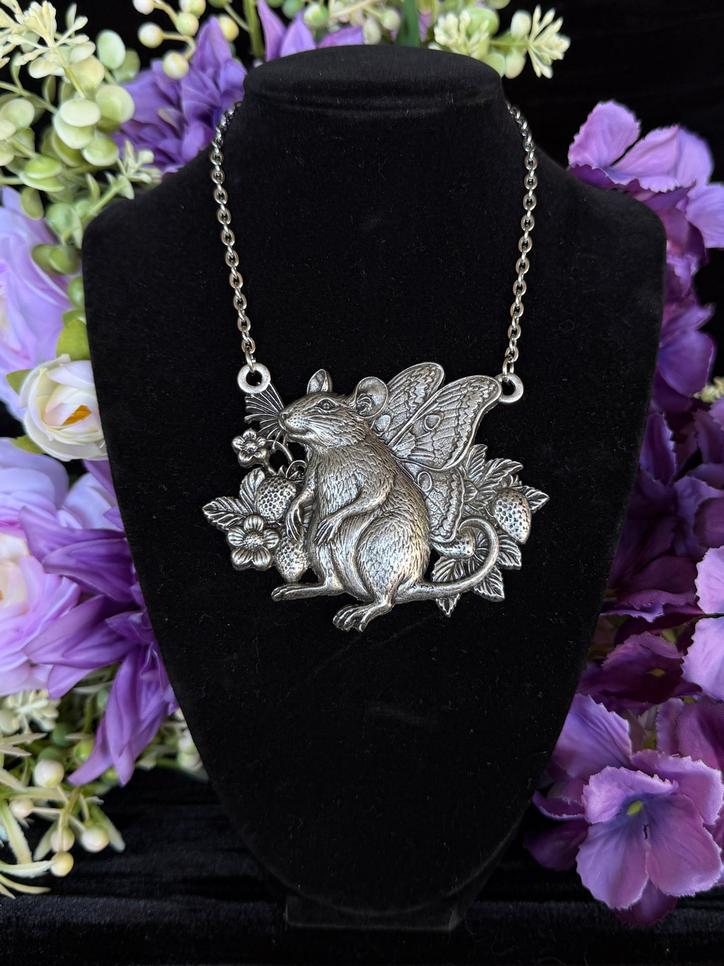 ATLAS RATTACUS - Fairy Rat Mother of Hades Necklace