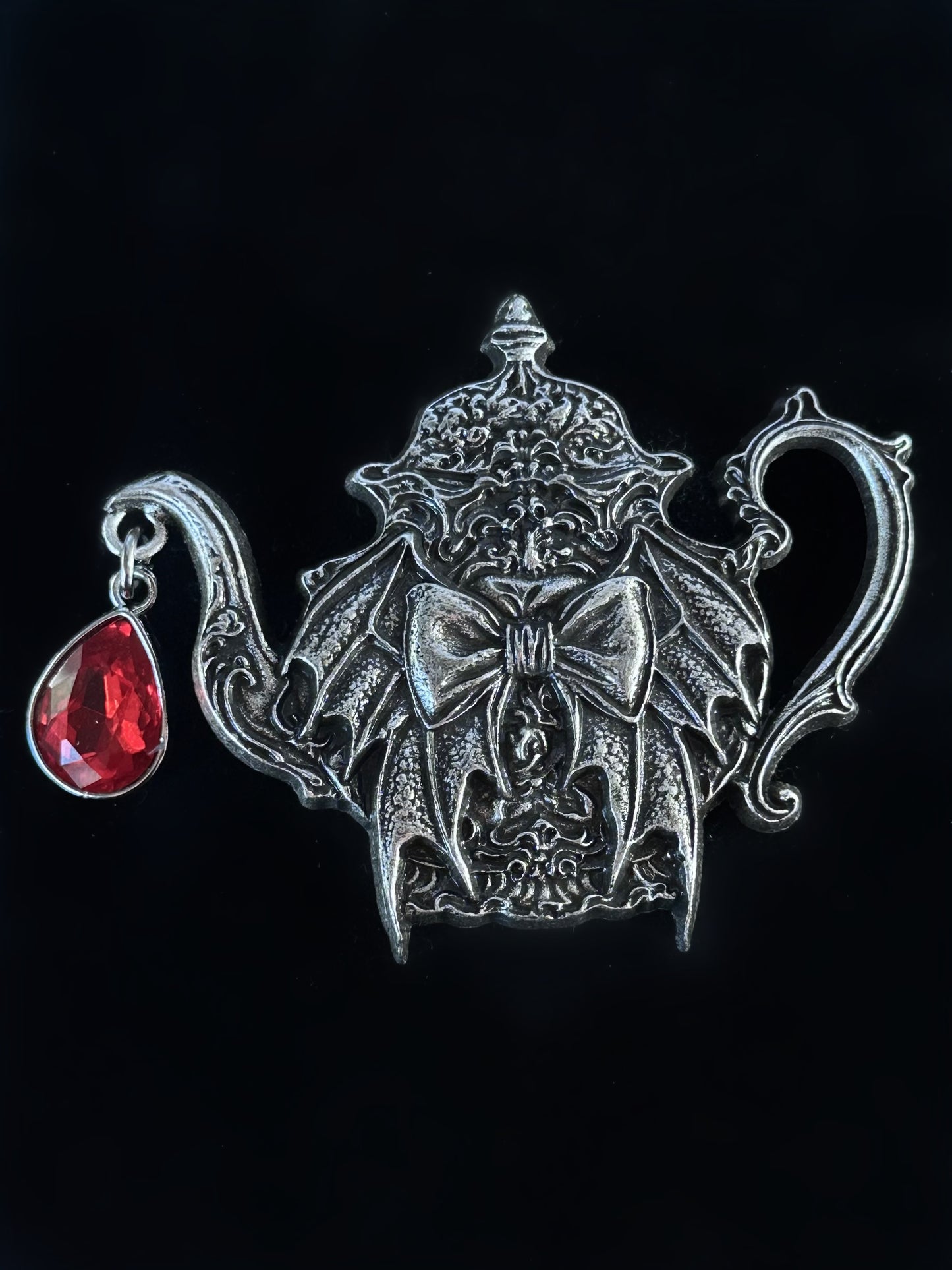 TEA PARTY - Mother of Hades Romantacy Bow & Brooch