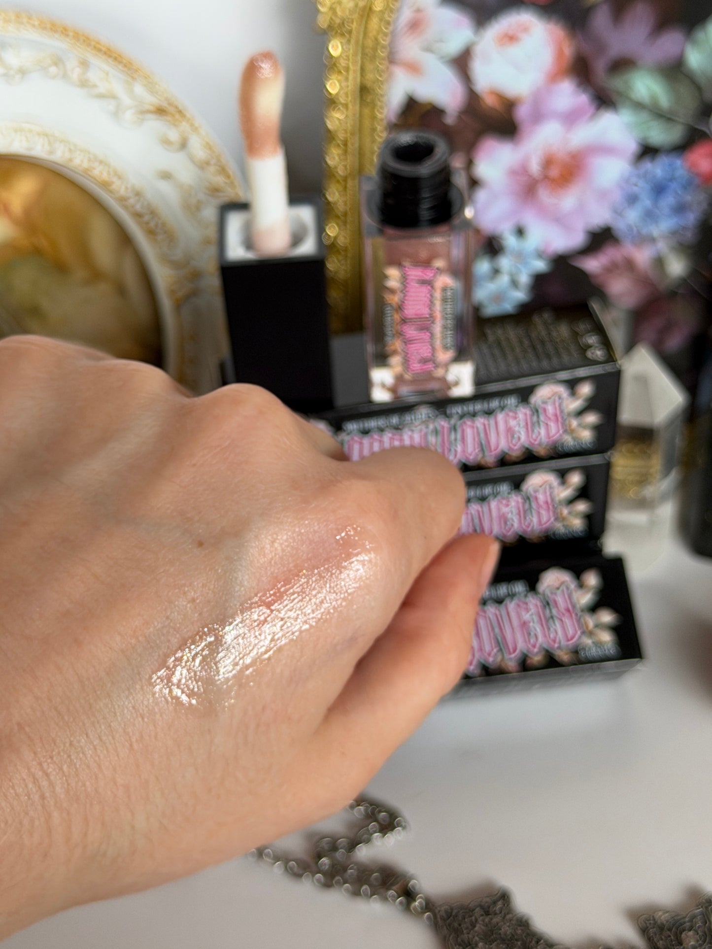 BLOODY LOVELY TINTED LIP OIL - Dew Drops