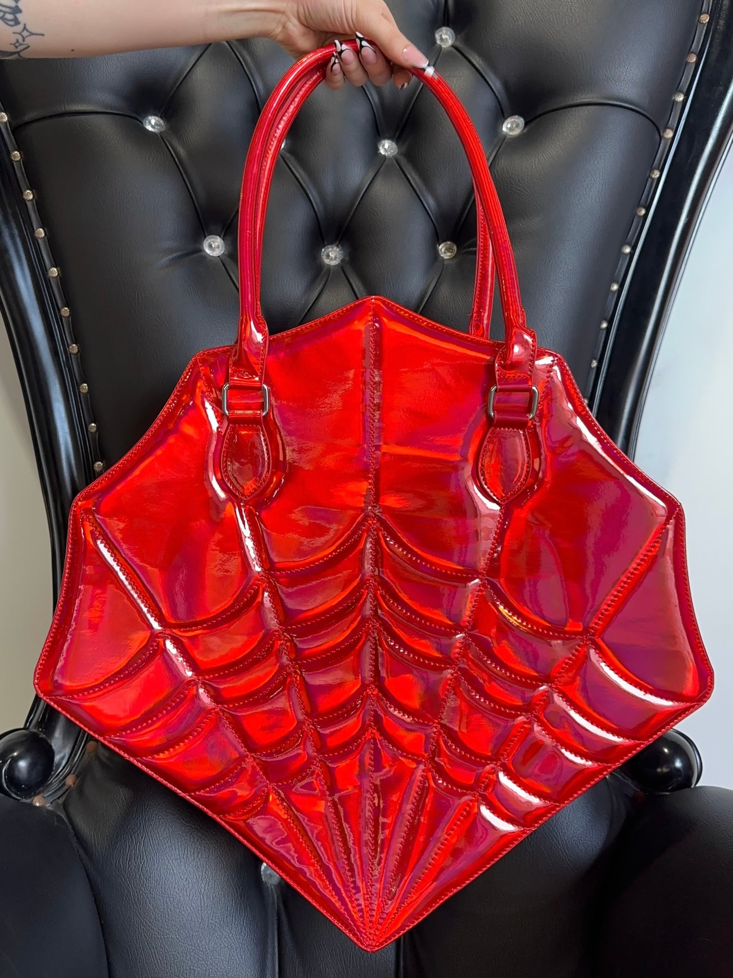 BLACK WIDOW  - Mother Of Hades Shoulder Bag (red)