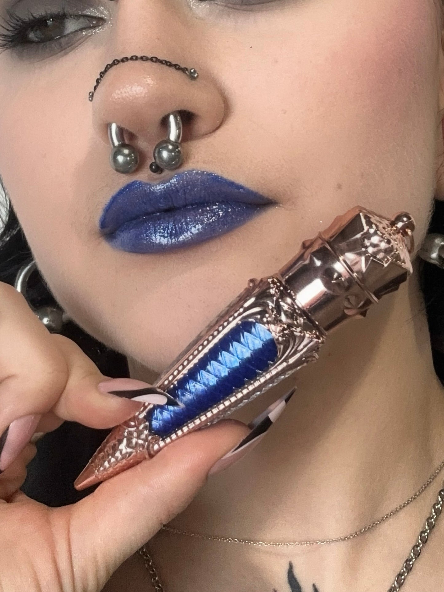 BLUE ROSE - Liquid luxe frosted gloss